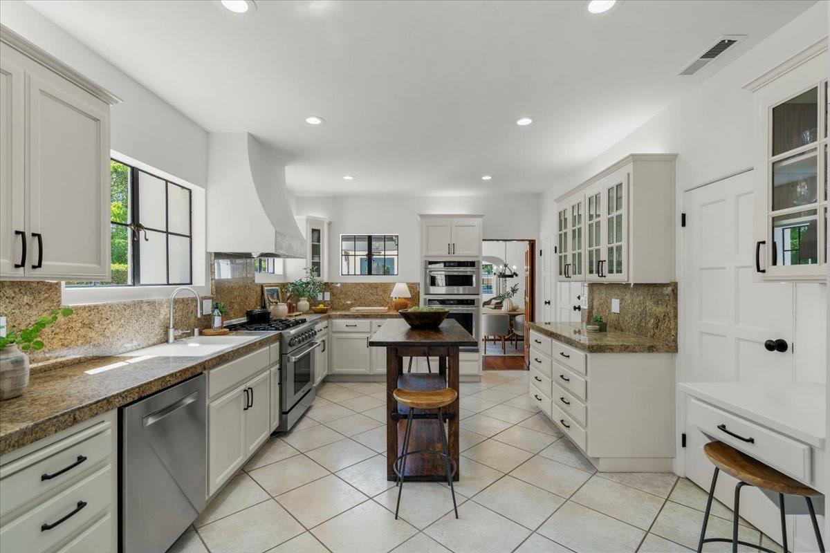 Detail Gallery Image 9 of 30 For 731 5th St, Gilroy,  CA 95020 - 3 Beds | 2/1 Baths
