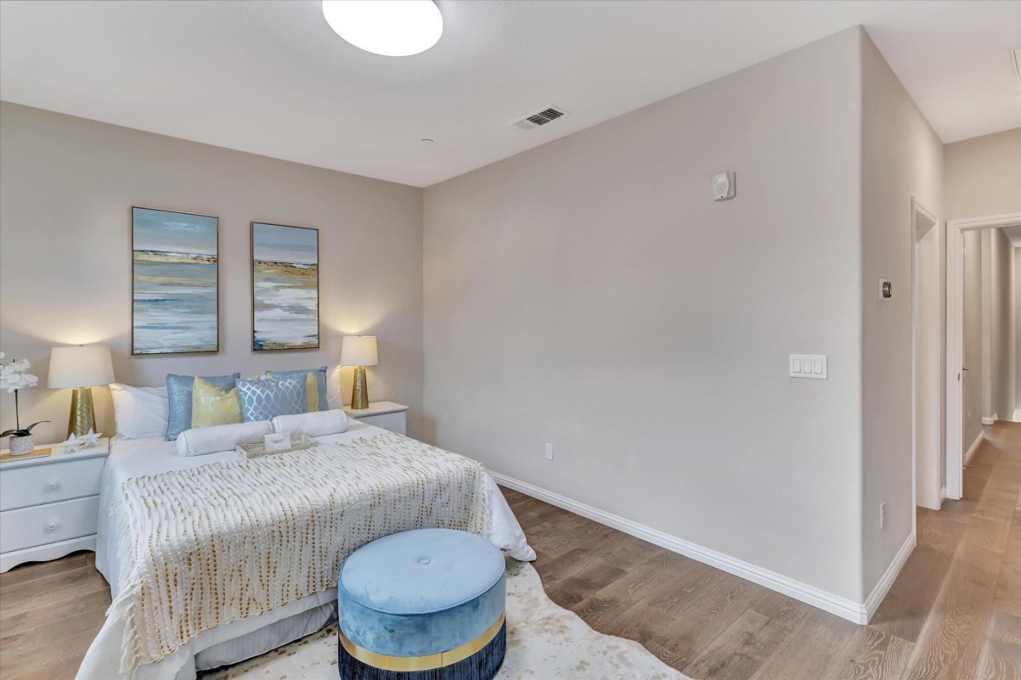Detail Gallery Image 25 of 36 For 1969 Galileo Ln, San Jose,  CA 95133 - 3 Beds | 3 Baths
