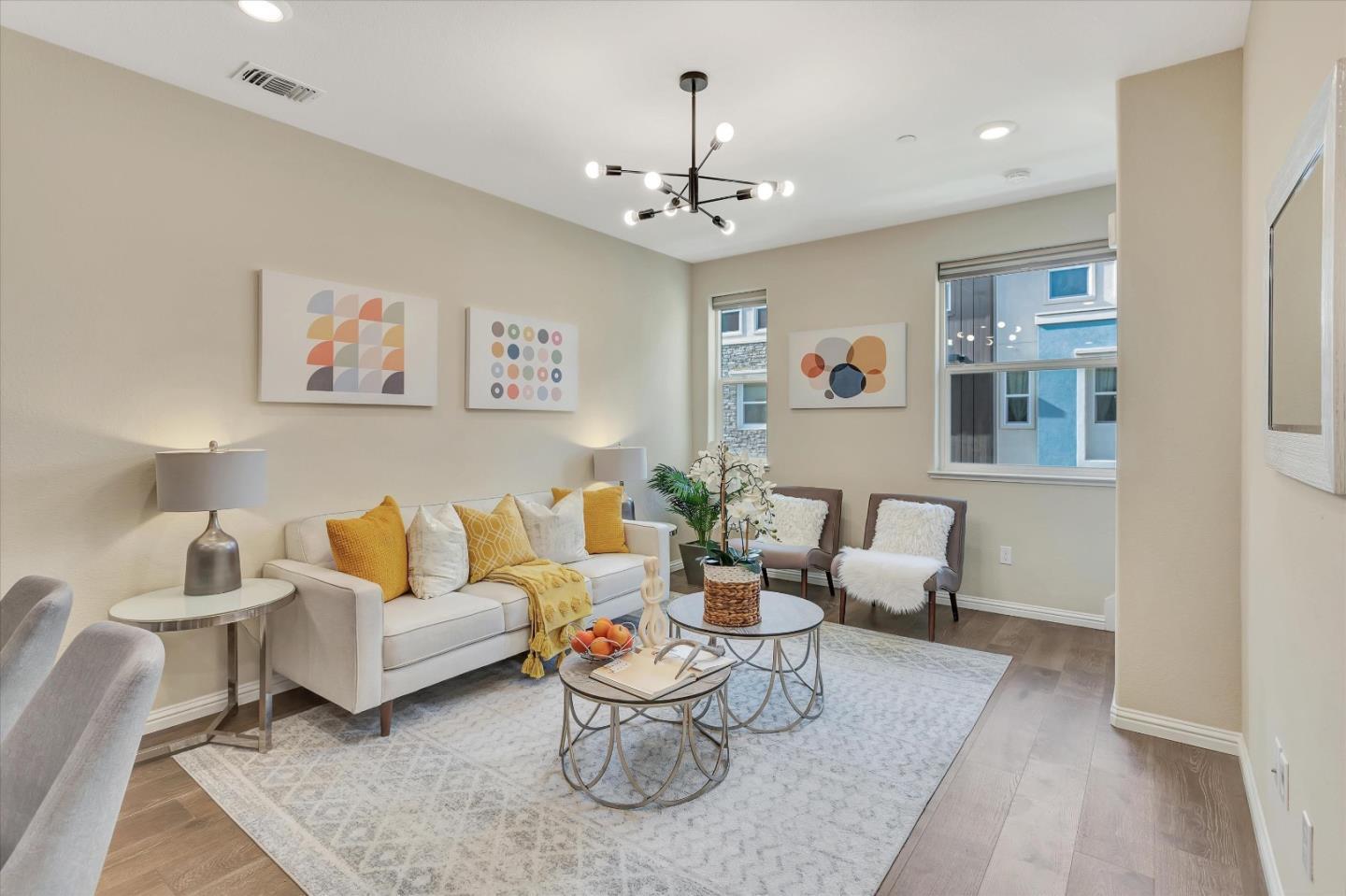 Detail Gallery Image 6 of 36 For 1969 Galileo Ln, San Jose,  CA 95133 - 3 Beds | 3 Baths