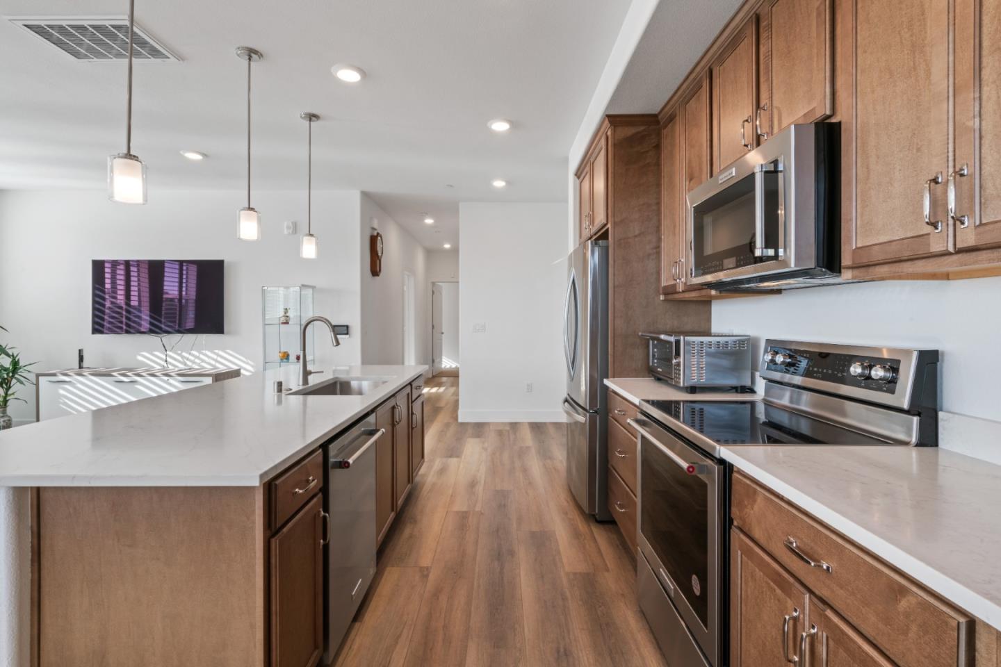 Detail Gallery Image 10 of 52 For 2835 5th St, Alameda,  CA 94501 - 2 Beds | 2 Baths