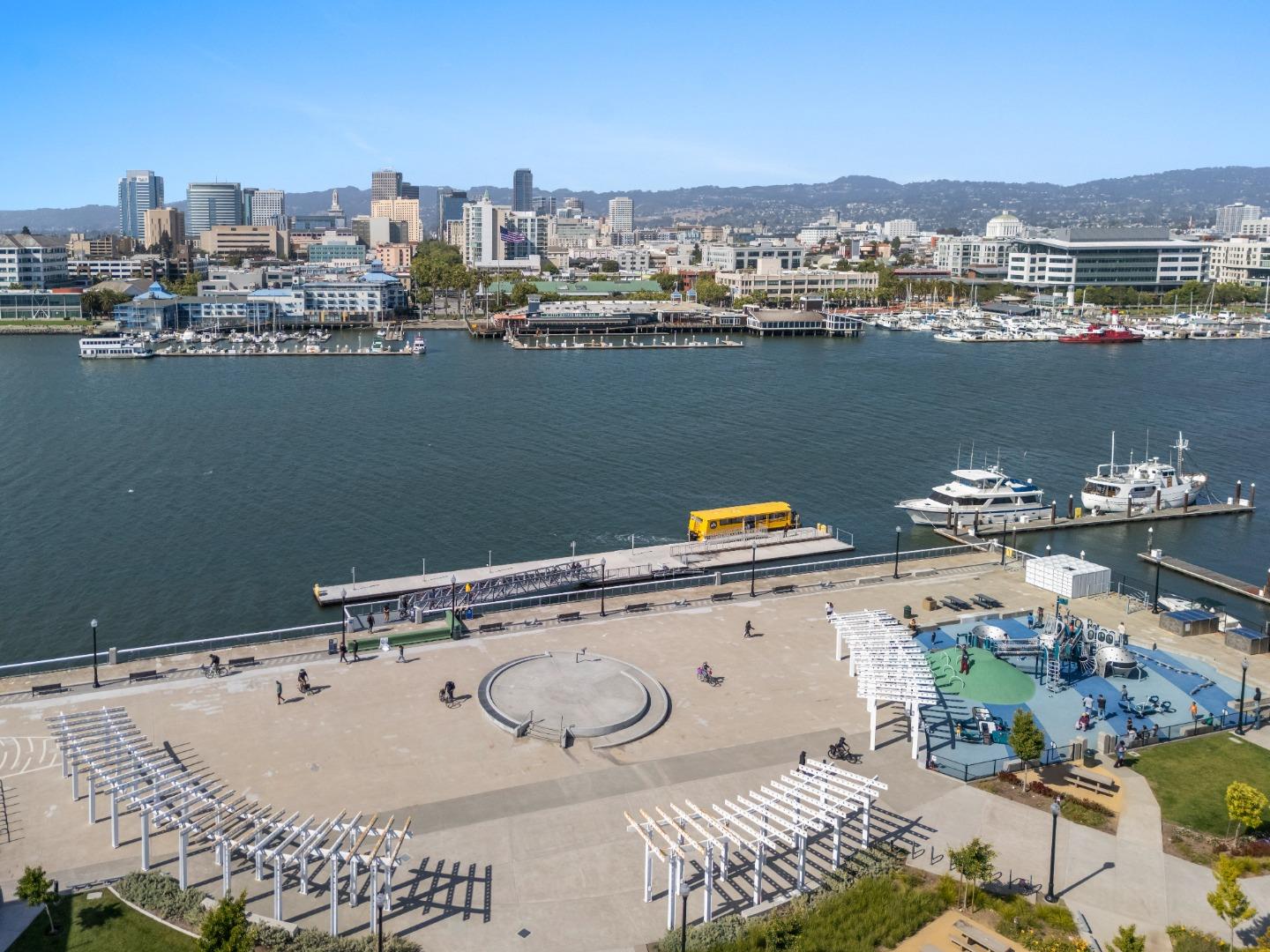 Detail Gallery Image 37 of 52 For 2835 5th St, Alameda,  CA 94501 - 2 Beds | 2 Baths