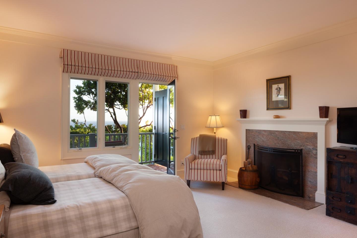 Detail Gallery Image 10 of 24 For 1238 Padre Ln, Pebble Beach,  CA 93953 - 8 Beds | 8/1 Baths