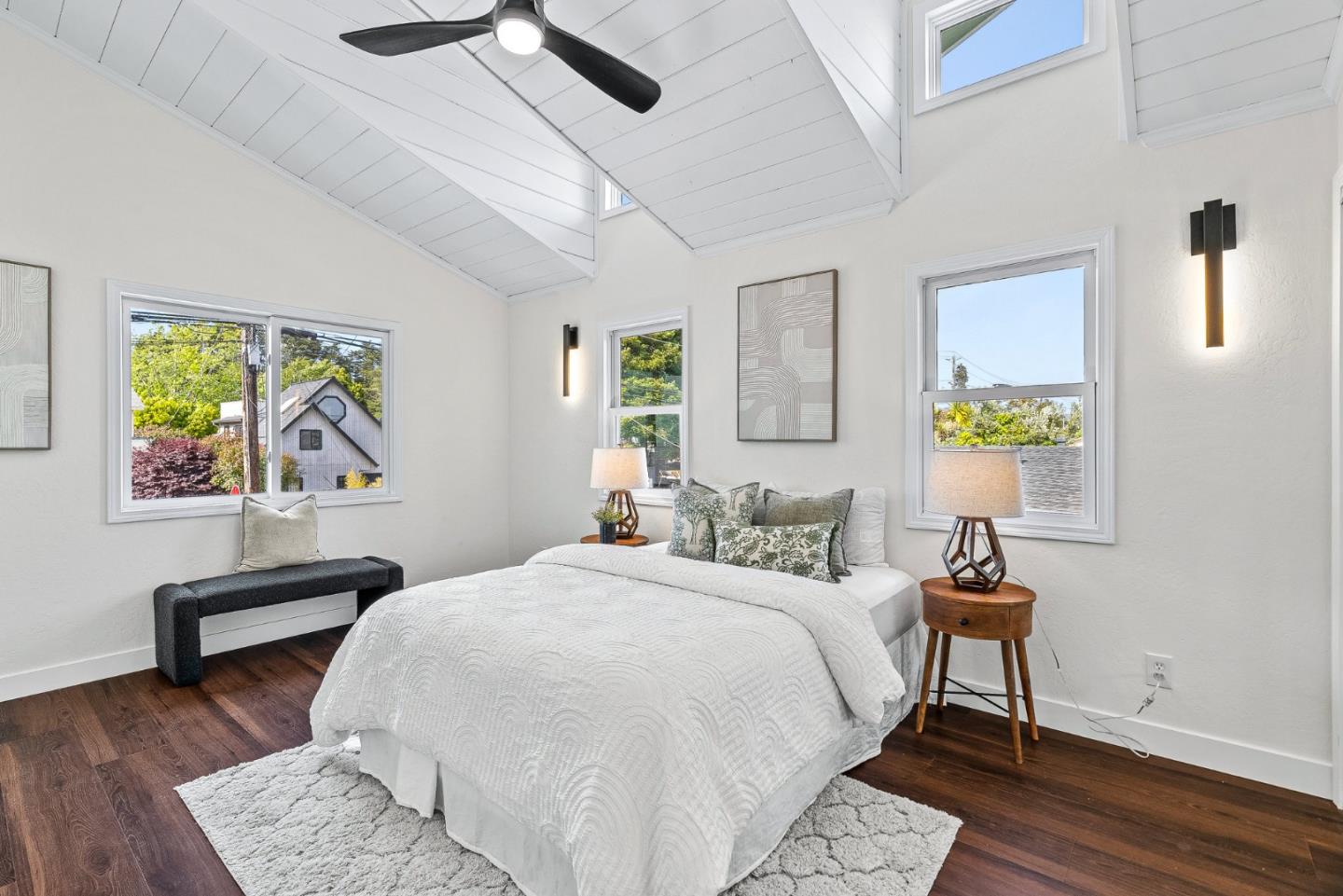 Detail Gallery Image 12 of 42 For 227 Center Ave, Aptos,  CA 95003 - 3 Beds | 2/1 Baths