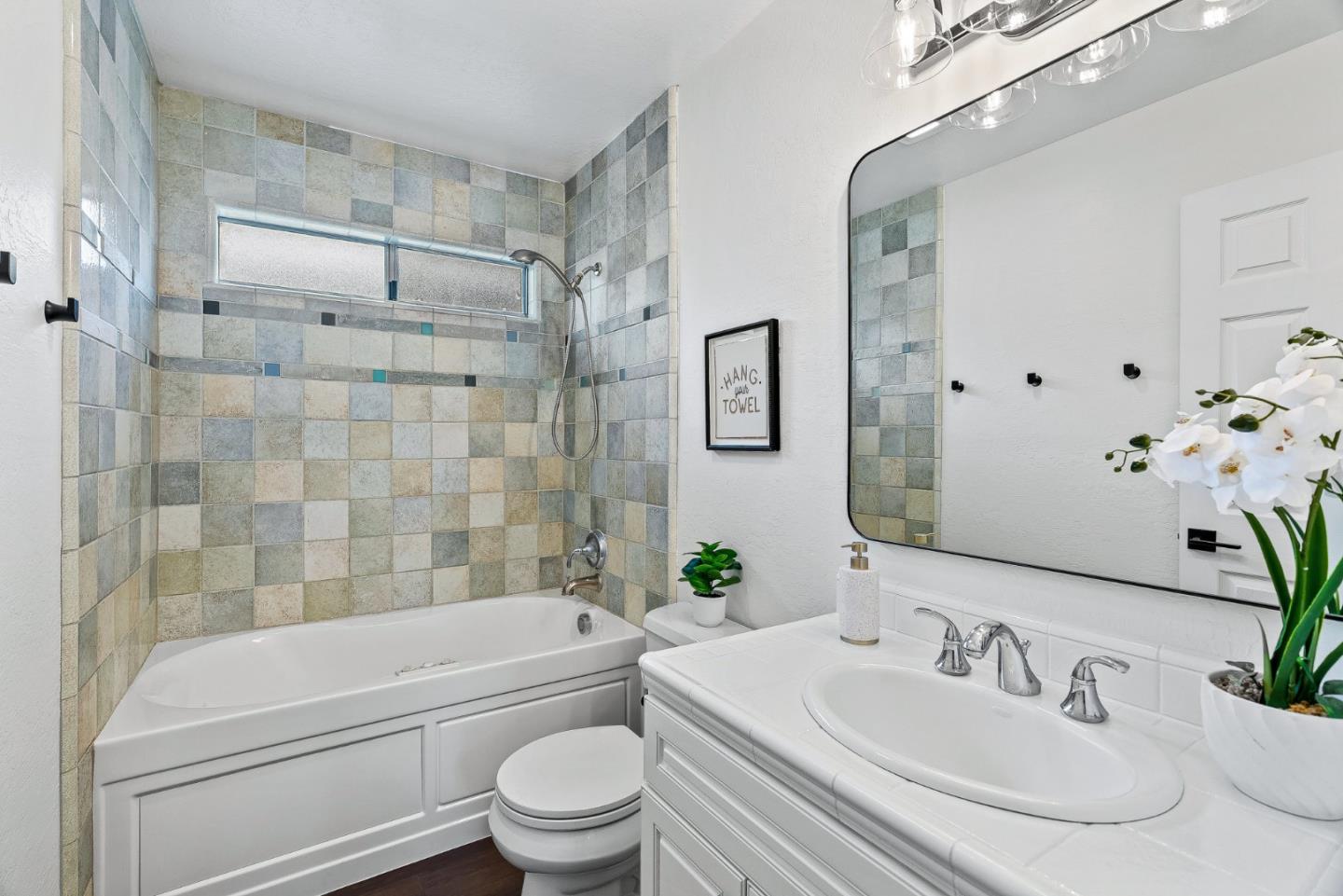 Detail Gallery Image 21 of 42 For 227 Center Ave, Aptos,  CA 95003 - 3 Beds | 2/1 Baths