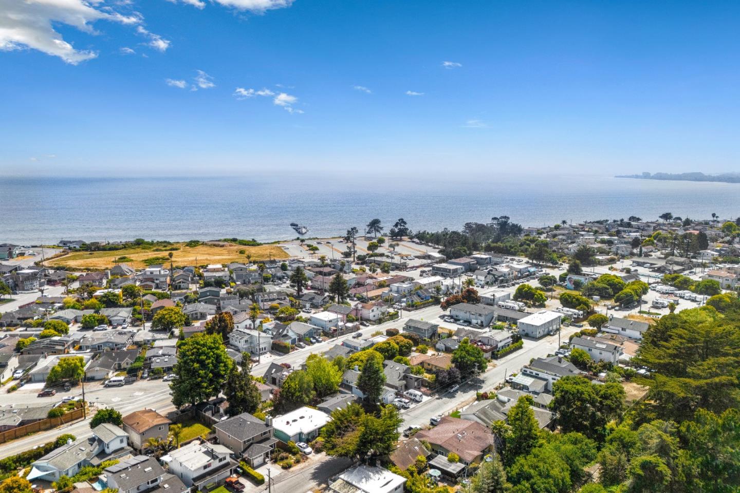 Detail Gallery Image 34 of 42 For 227 Center Ave, Aptos,  CA 95003 - 3 Beds | 2/1 Baths