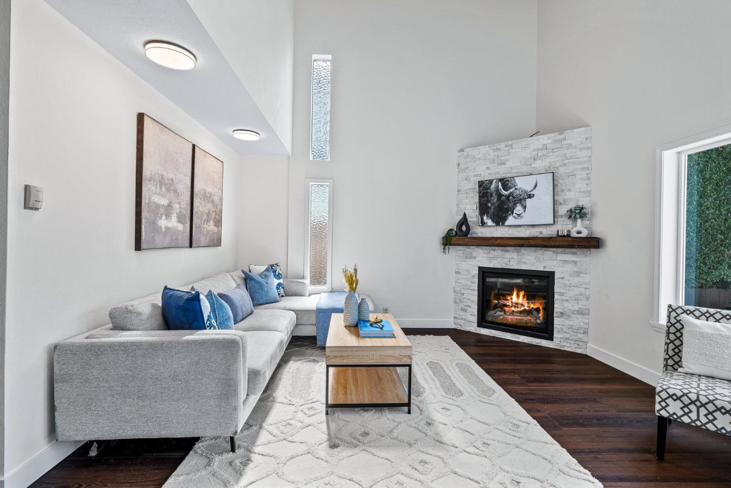 Detail Gallery Image 4 of 42 For 227 Center Ave, Aptos,  CA 95003 - 3 Beds | 2/1 Baths
