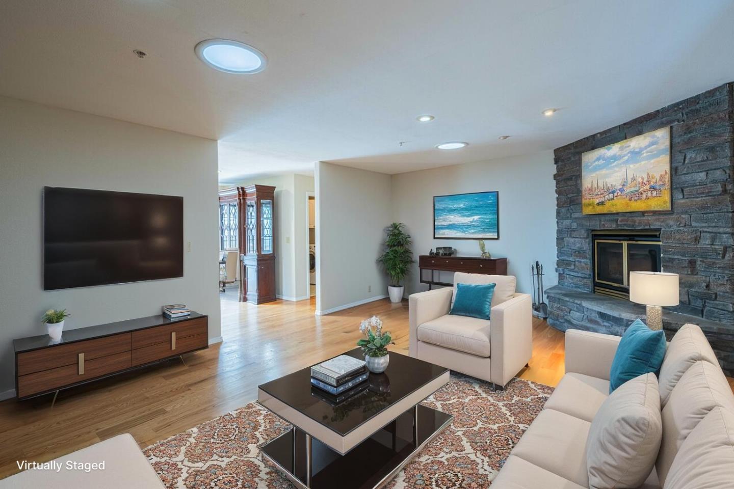 Detail Gallery Image 21 of 61 For 21220 Valle San Juan Dr, Salinas,  CA 93907 - 3 Beds | 3 Baths
