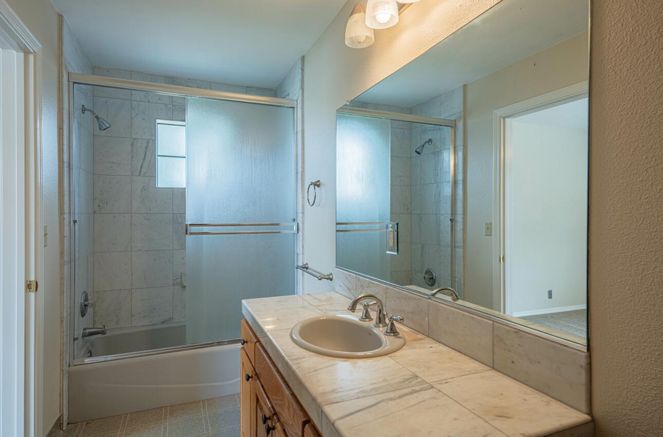 Detail Gallery Image 28 of 61 For 21220 Valle San Juan Dr, Salinas,  CA 93907 - 3 Beds | 3 Baths