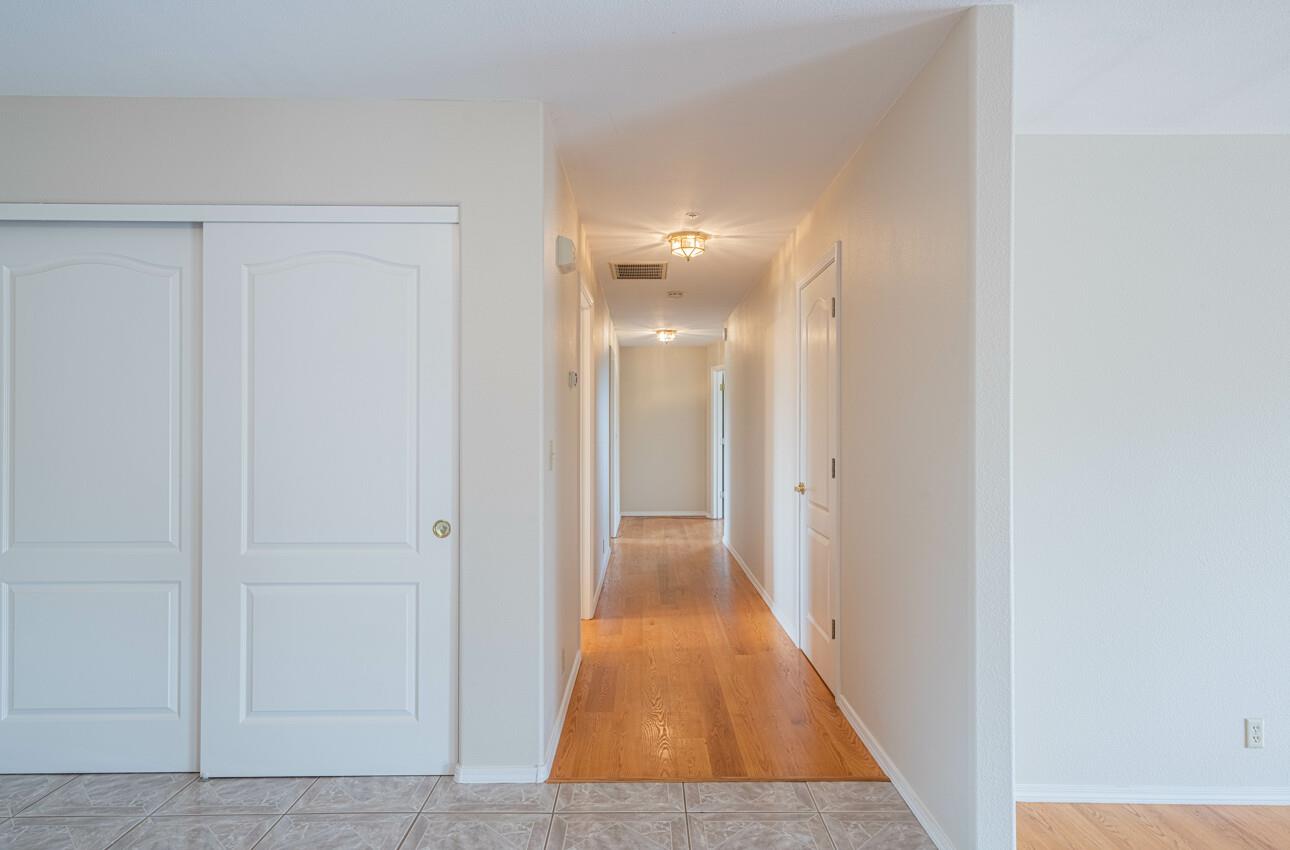Detail Gallery Image 29 of 61 For 21220 Valle San Juan Dr, Salinas,  CA 93907 - 3 Beds | 3 Baths