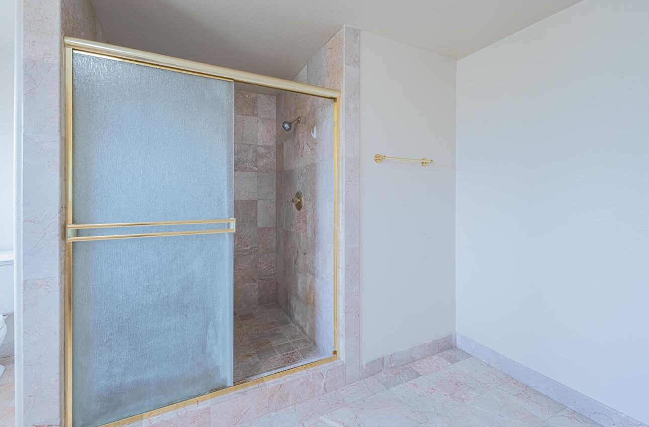 Detail Gallery Image 38 of 61 For 21220 Valle San Juan Dr, Salinas,  CA 93907 - 3 Beds | 3 Baths