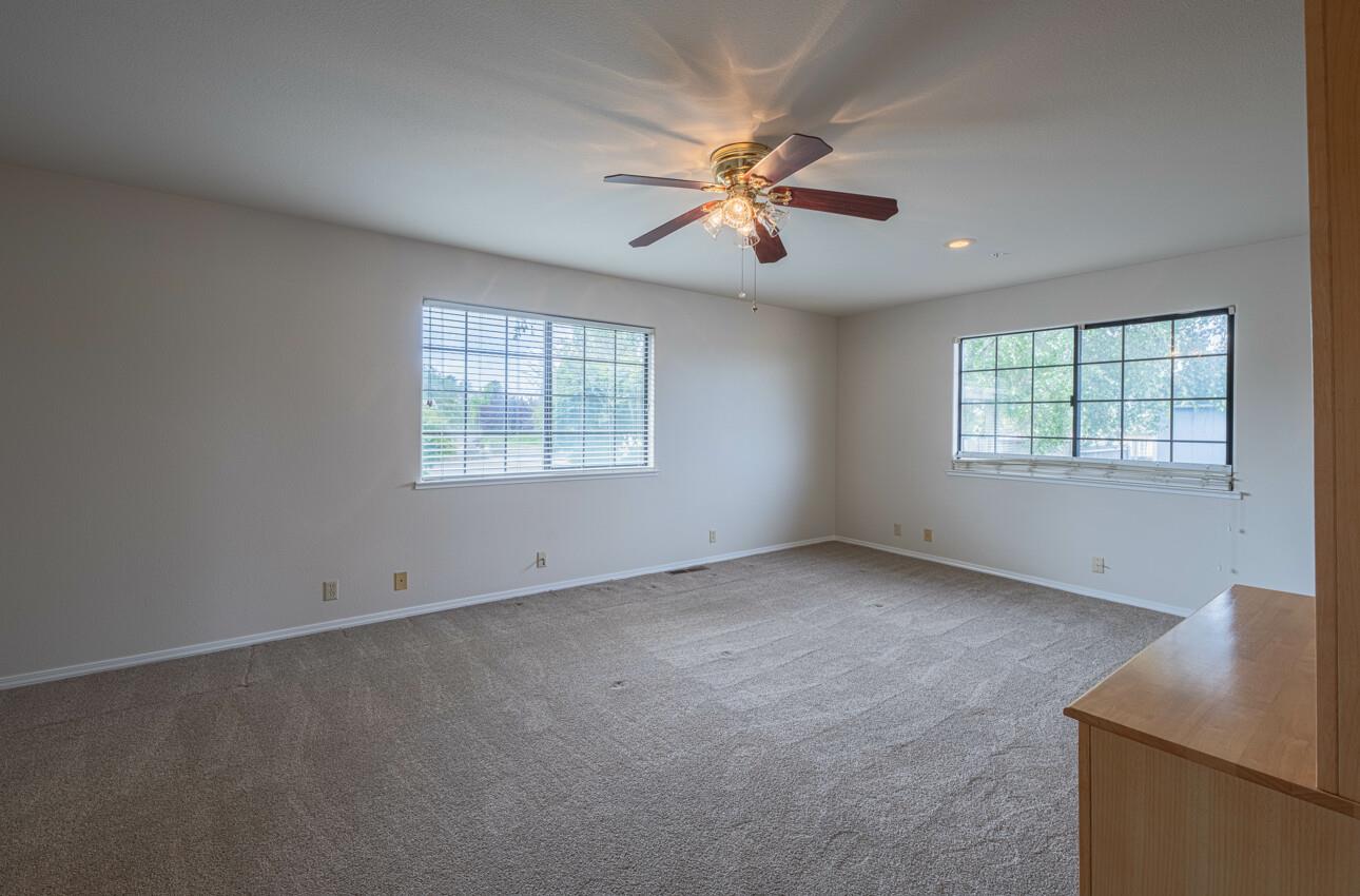 Detail Gallery Image 40 of 61 For 21220 Valle San Juan Dr, Salinas,  CA 93907 - 3 Beds | 3 Baths