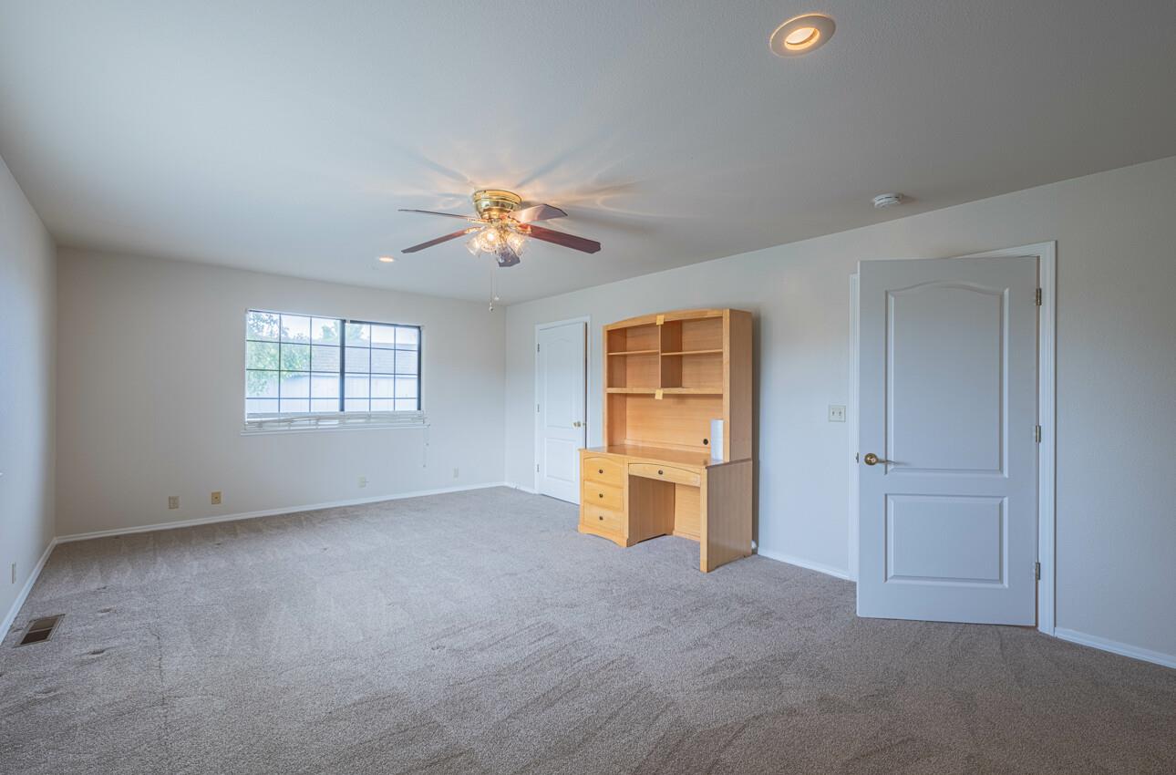 Detail Gallery Image 41 of 61 For 21220 Valle San Juan Dr, Salinas,  CA 93907 - 3 Beds | 3 Baths
