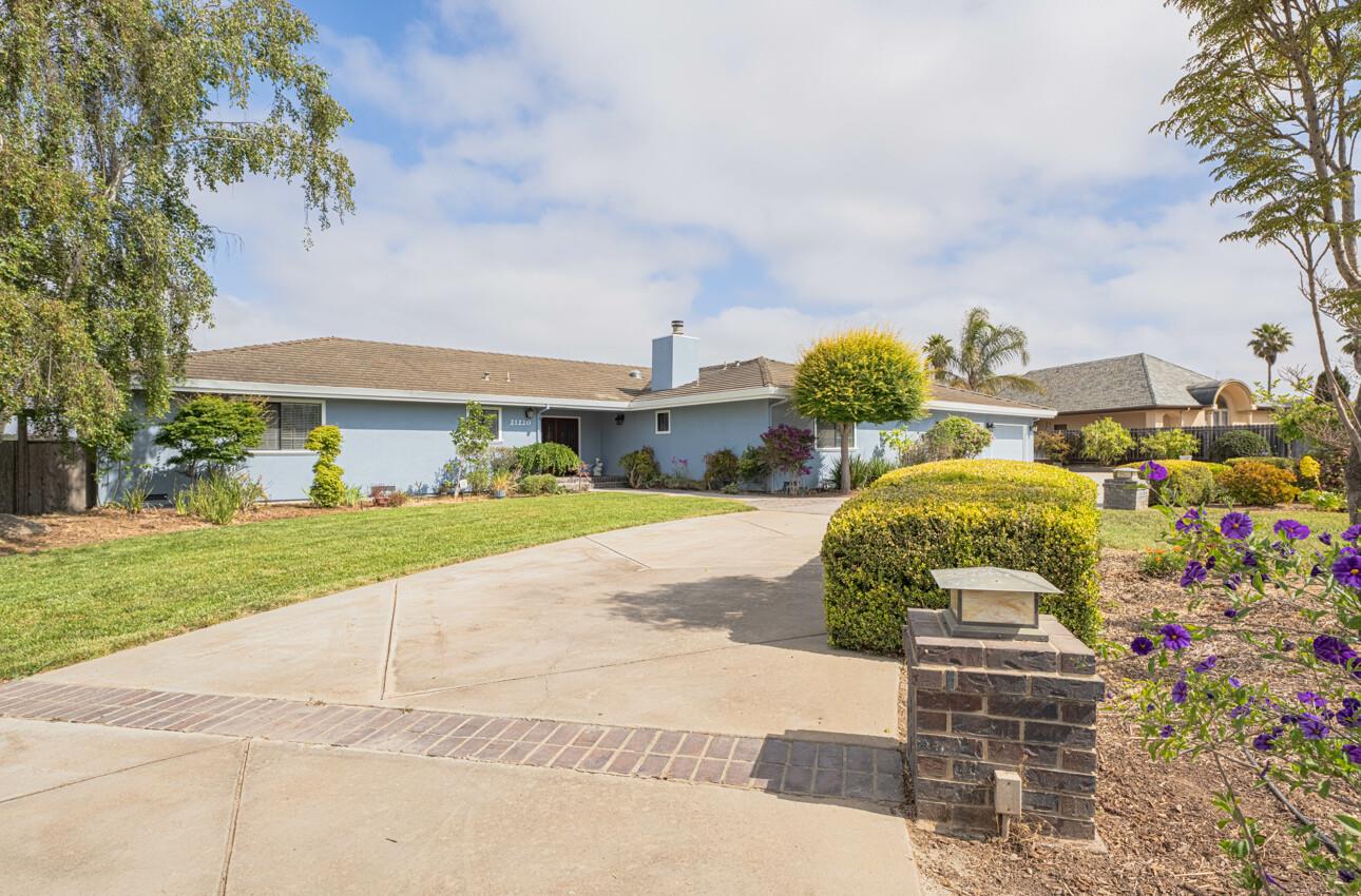 Detail Gallery Image 56 of 61 For 21220 Valle San Juan Dr, Salinas,  CA 93907 - 3 Beds | 3 Baths