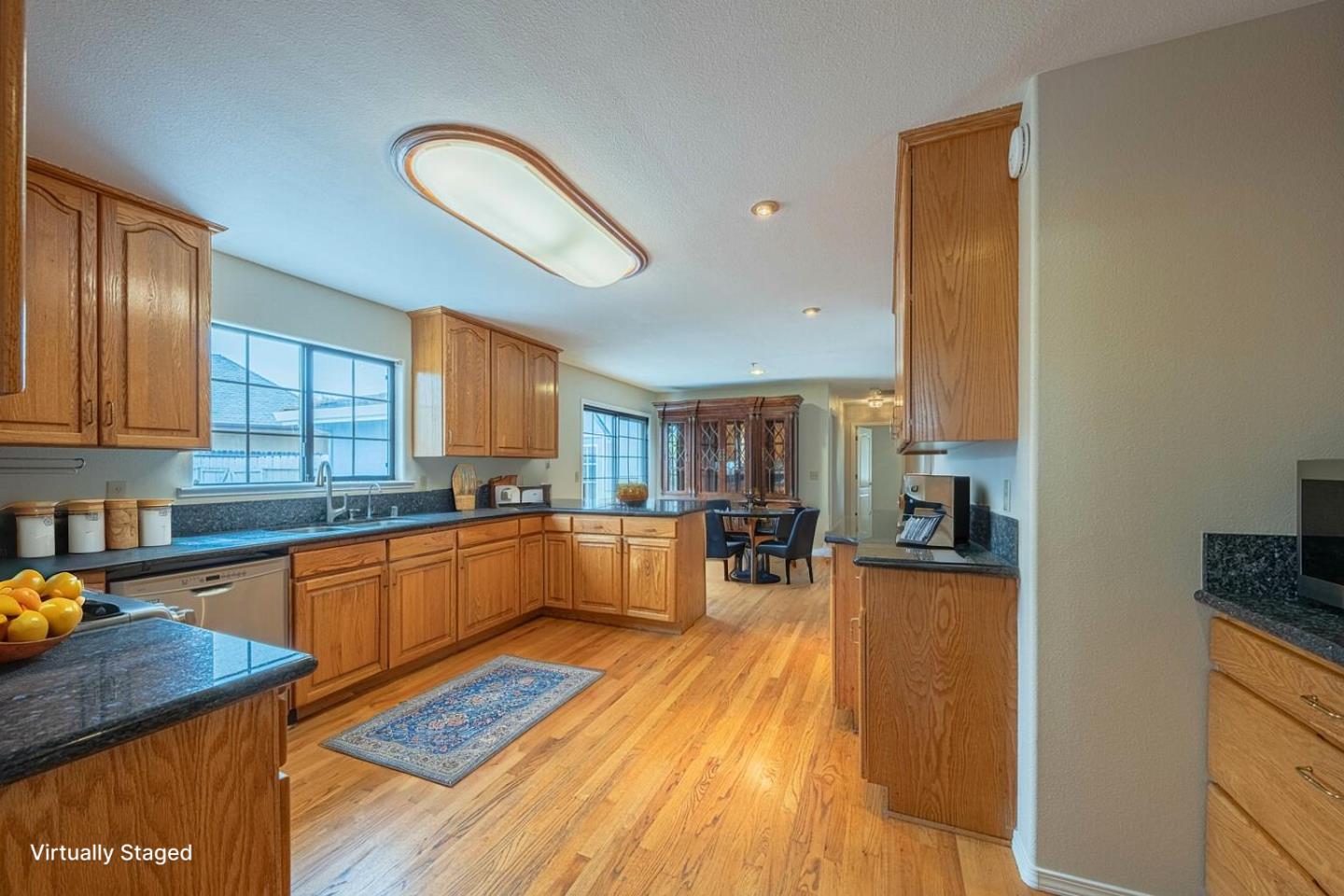Detail Gallery Image 9 of 61 For 21220 Valle San Juan Dr, Salinas,  CA 93907 - 3 Beds | 3 Baths