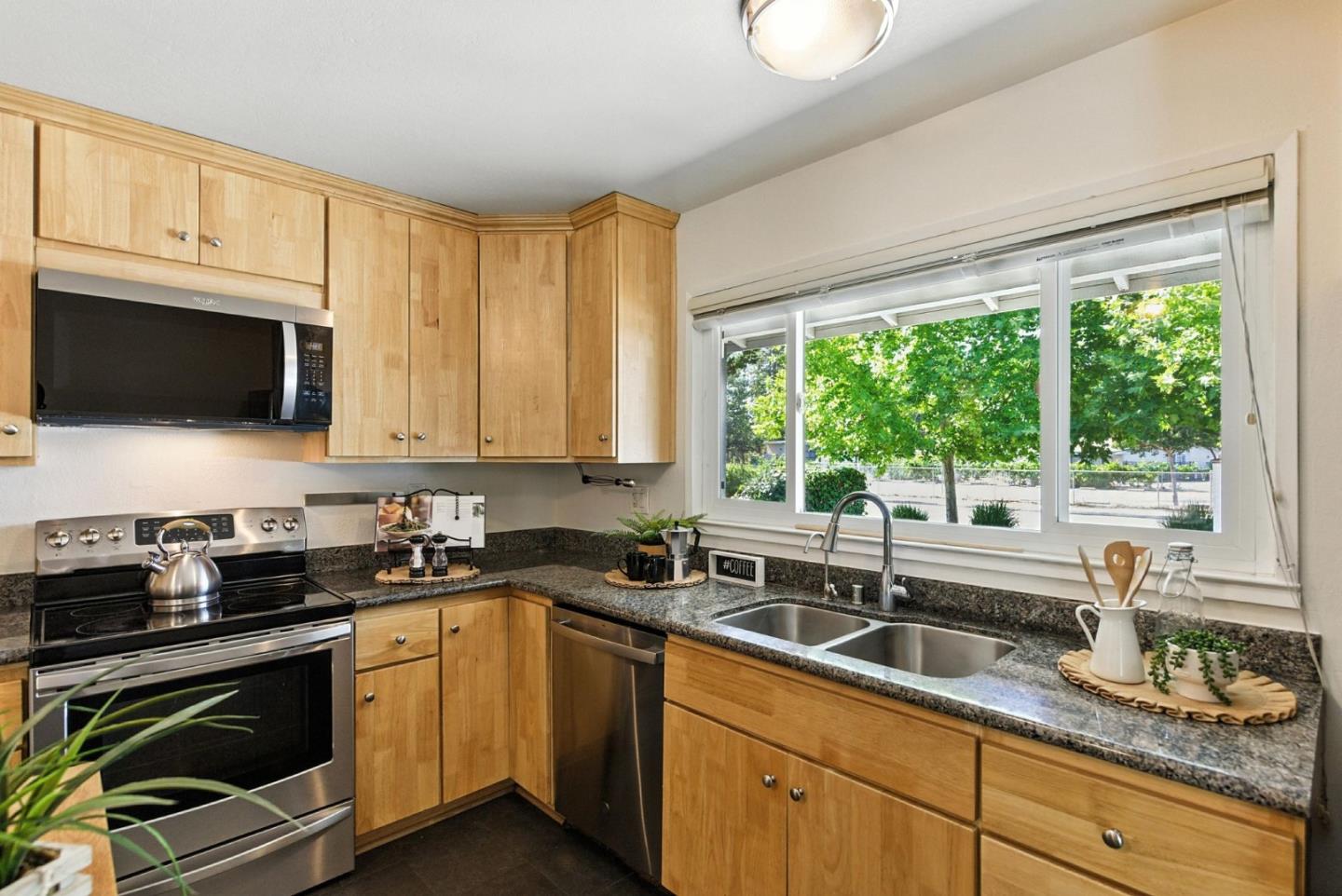 Detail Gallery Image 13 of 51 For 1274 Rodney Dr, San Jose,  CA 95118 - 3 Beds | 2 Baths