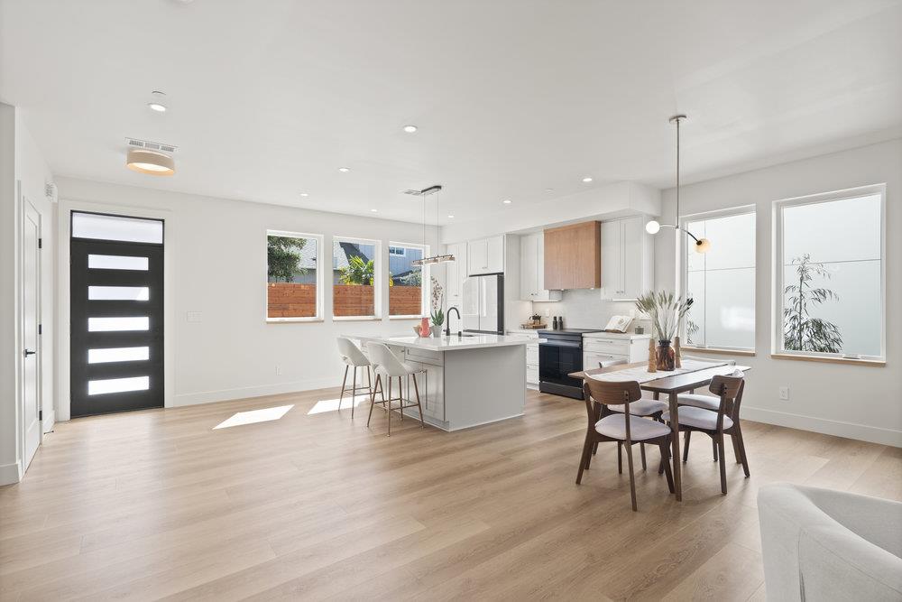 Detail Gallery Image 12 of 26 For 213 Fairmount Ave, Santa Cruz,  CA 95062 - 4 Beds | 2/1 Baths