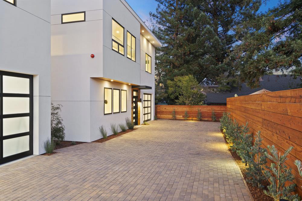 Detail Gallery Image 2 of 26 For 213 Fairmount Ave, Santa Cruz,  CA 95062 - 4 Beds | 2/1 Baths