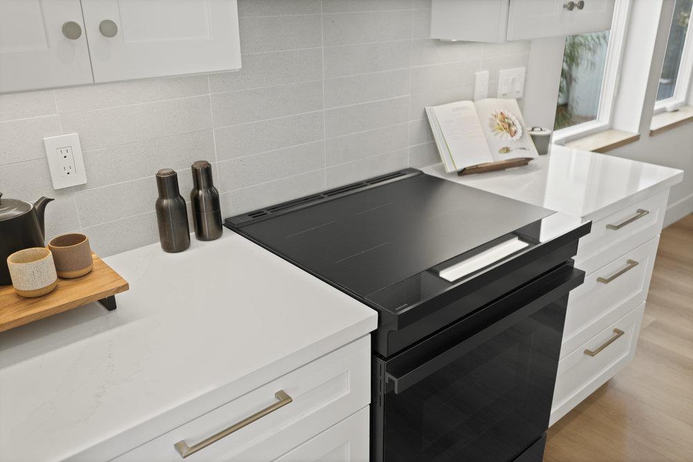 Detail Gallery Image 9 of 26 For 213 Fairmount Ave, Santa Cruz,  CA 95062 - 4 Beds | 2/1 Baths