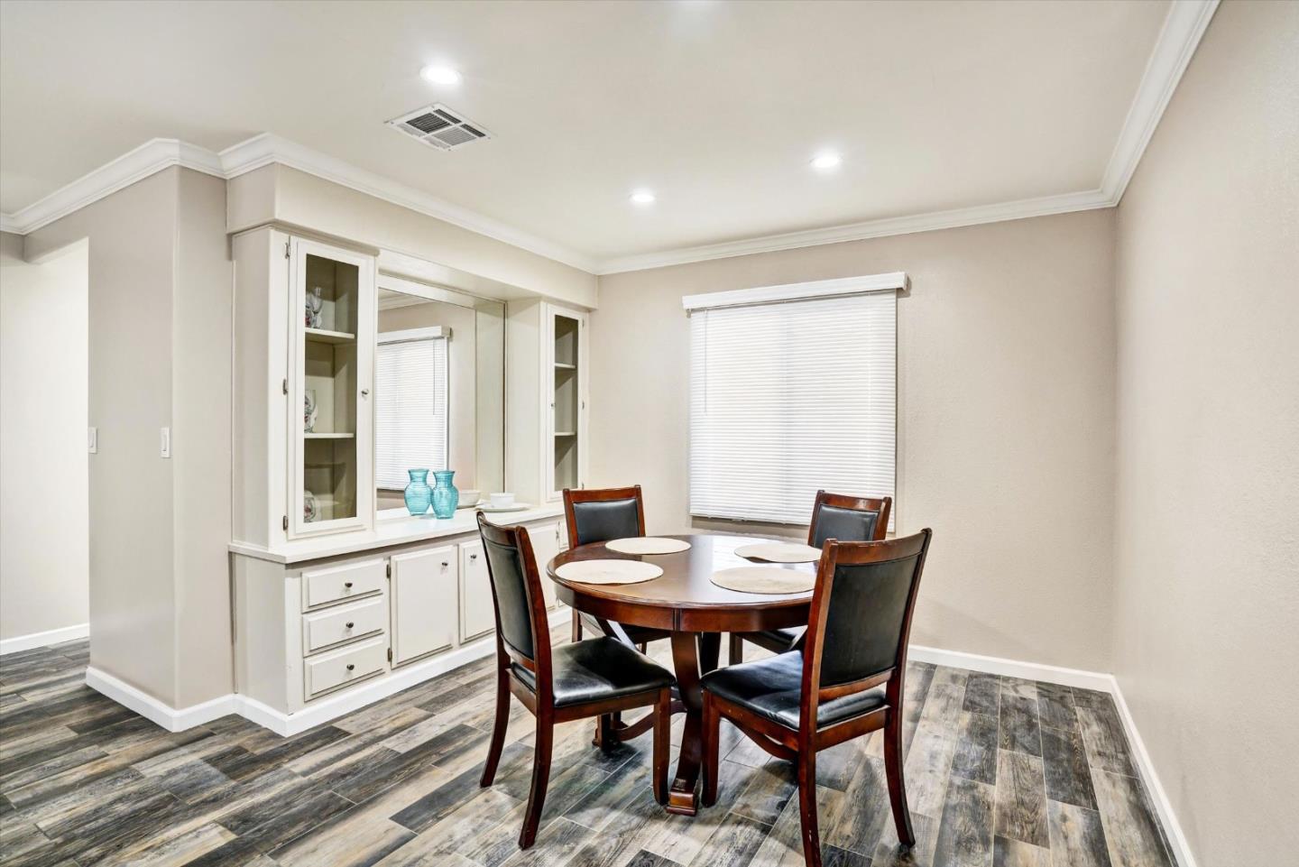 Detail Gallery Image 10 of 18 For 15820 S Harlan Rd #22,  Lathrop,  CA 95330 - 4 Beds | 2 Baths