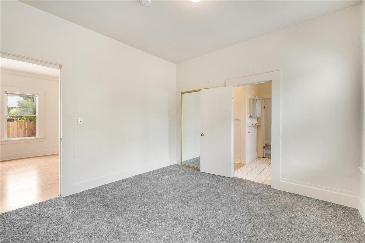 Detail Gallery Image 16 of 32 For 412- 412.5 Broadway, Santa Cruz,  CA 95060 - 3 Beds | 1 Baths