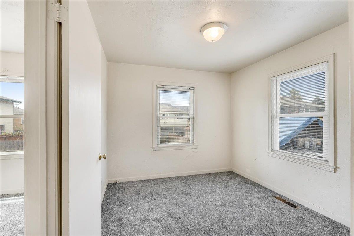 Detail Gallery Image 28 of 32 For 412- 412.5 Broadway, Santa Cruz,  CA 95060 - 3 Beds | 1 Baths
