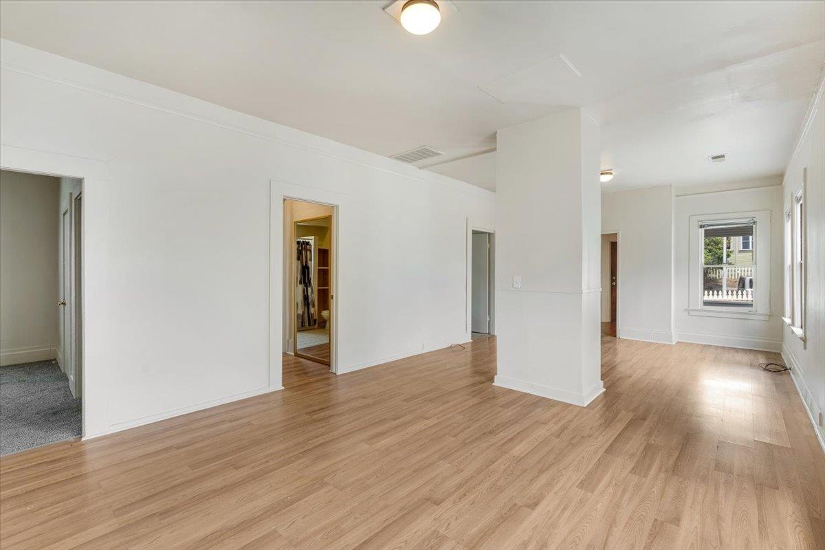 Detail Gallery Image 7 of 32 For 412- 412.5 Broadway, Santa Cruz,  CA 95060 - 3 Beds | 1 Baths