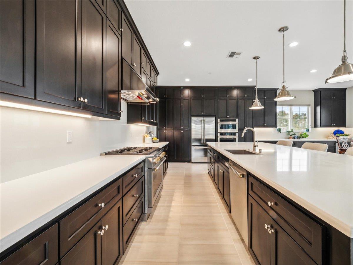 Detail Gallery Image 11 of 56 For 1767 Fairway Ct, Seaside,  CA 93955 - 4 Beds | 4/1 Baths