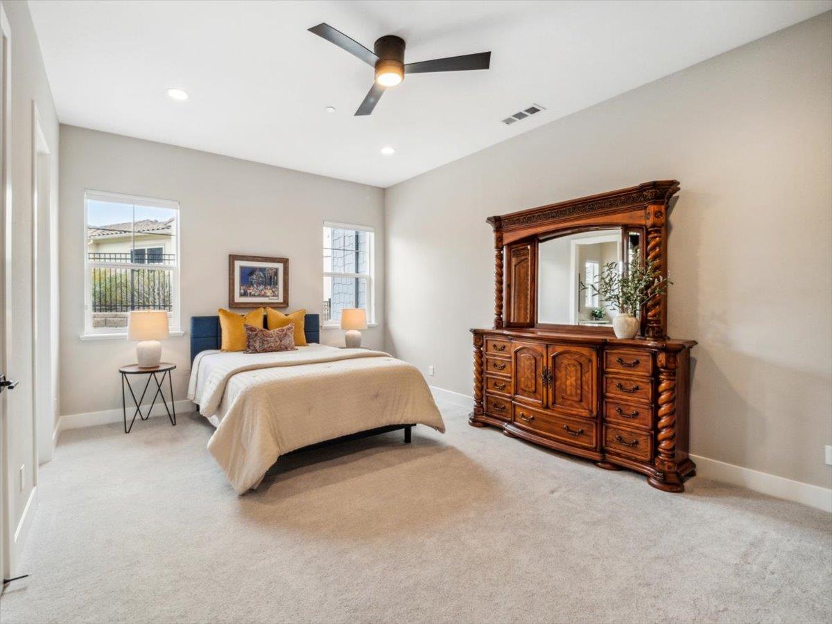 Detail Gallery Image 16 of 56 For 1767 Fairway Ct, Seaside,  CA 93955 - 4 Beds | 4/1 Baths