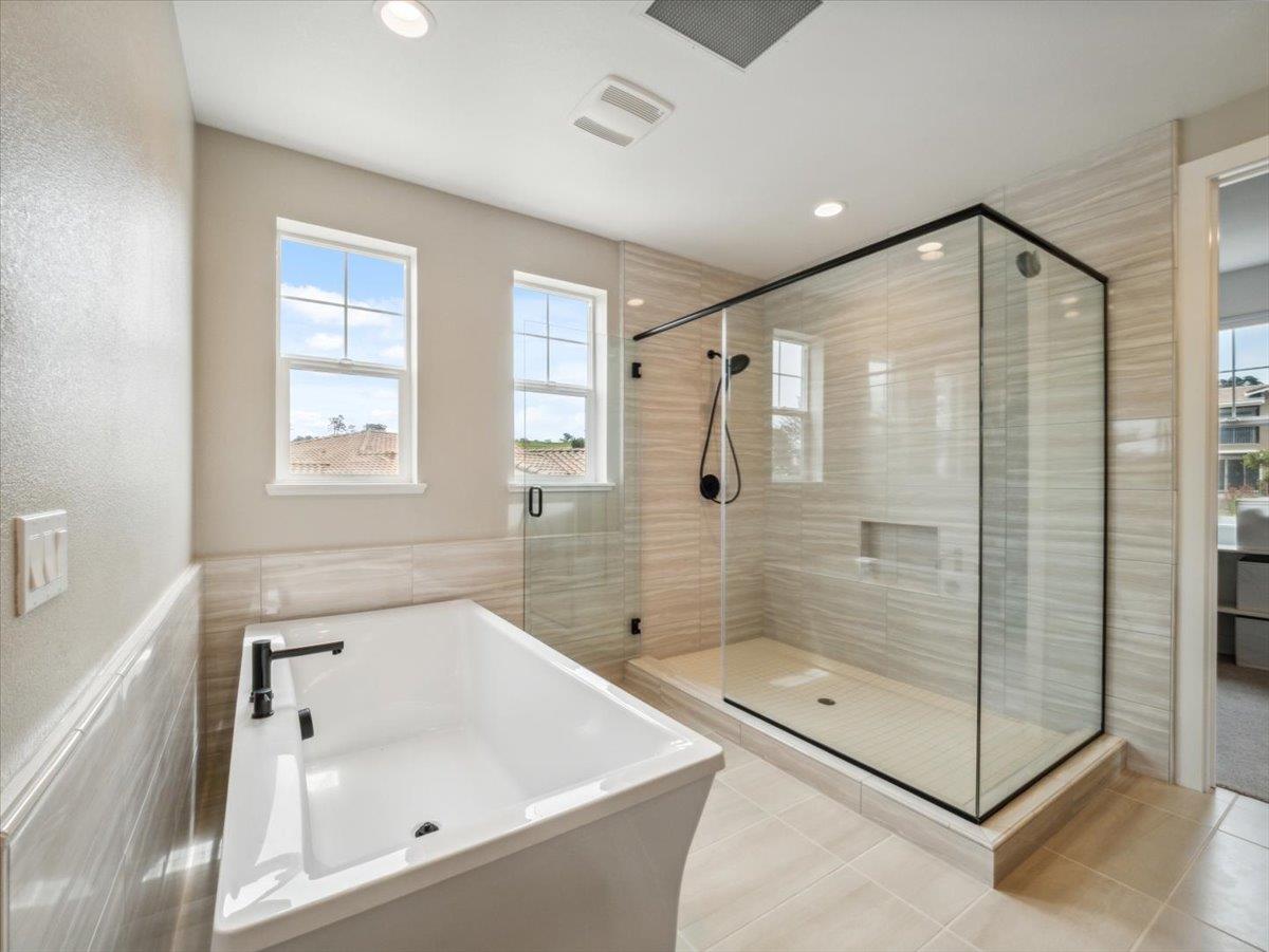 Detail Gallery Image 40 of 56 For 1767 Fairway Ct, Seaside,  CA 93955 - 4 Beds | 4/1 Baths