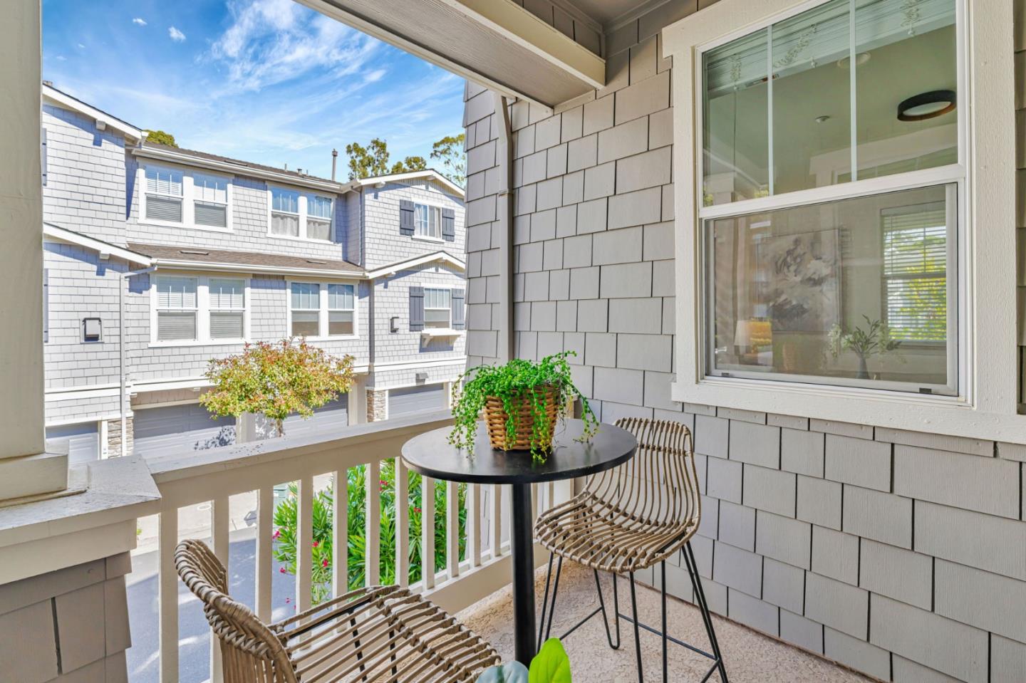 Detail Gallery Image 28 of 38 For 100 Live Oak Way #104,  Belmont,  CA 94002 - 2 Beds | 2/1 Baths
