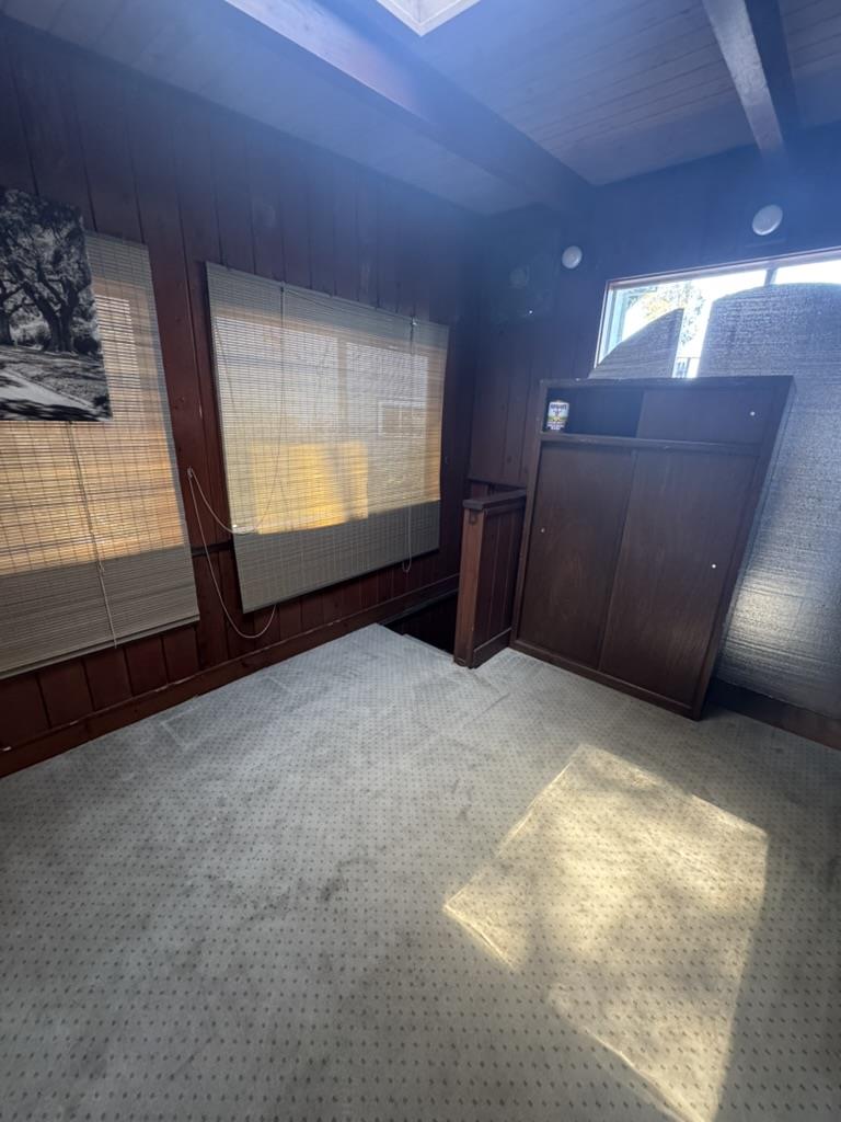 Detail Gallery Image 2 of 9 For 1625 Higgins Way, Pacifica,  CA 94044 - 5 Beds | 2 Baths
