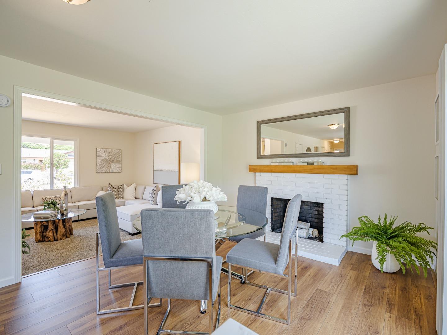 Detail Gallery Image 16 of 51 For 917 Sir Francis Ave, Capitola,  CA 95010 - 6 Beds | 2/1 Baths