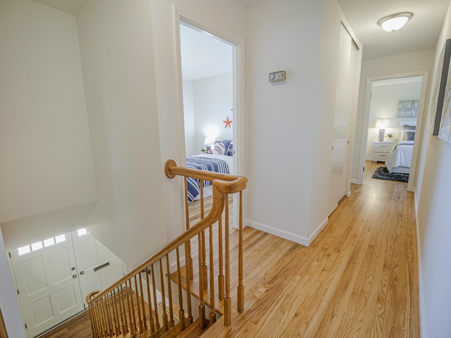 Detail Gallery Image 25 of 51 For 917 Sir Francis Ave, Capitola,  CA 95010 - 6 Beds | 2/1 Baths