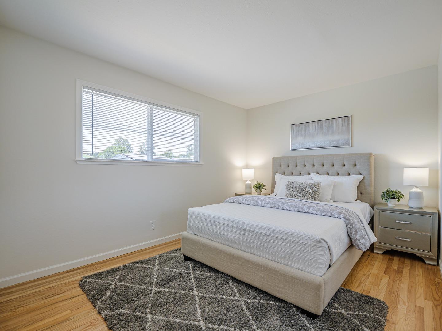 Detail Gallery Image 32 of 51 For 917 Sir Francis Ave, Capitola,  CA 95010 - 6 Beds | 2/1 Baths