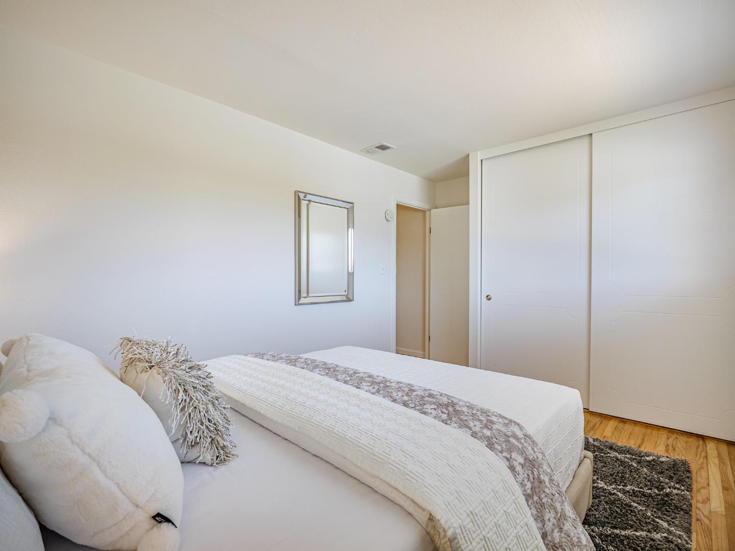 Detail Gallery Image 33 of 51 For 917 Sir Francis Ave, Capitola,  CA 95010 - 6 Beds | 2/1 Baths