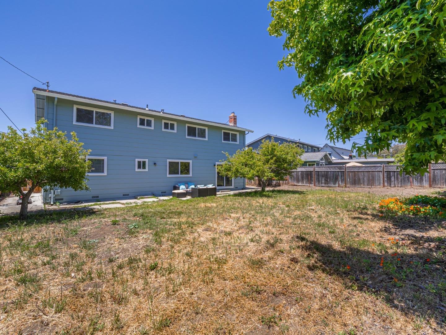 Detail Gallery Image 37 of 51 For 917 Sir Francis Ave, Capitola,  CA 95010 - 6 Beds | 2/1 Baths