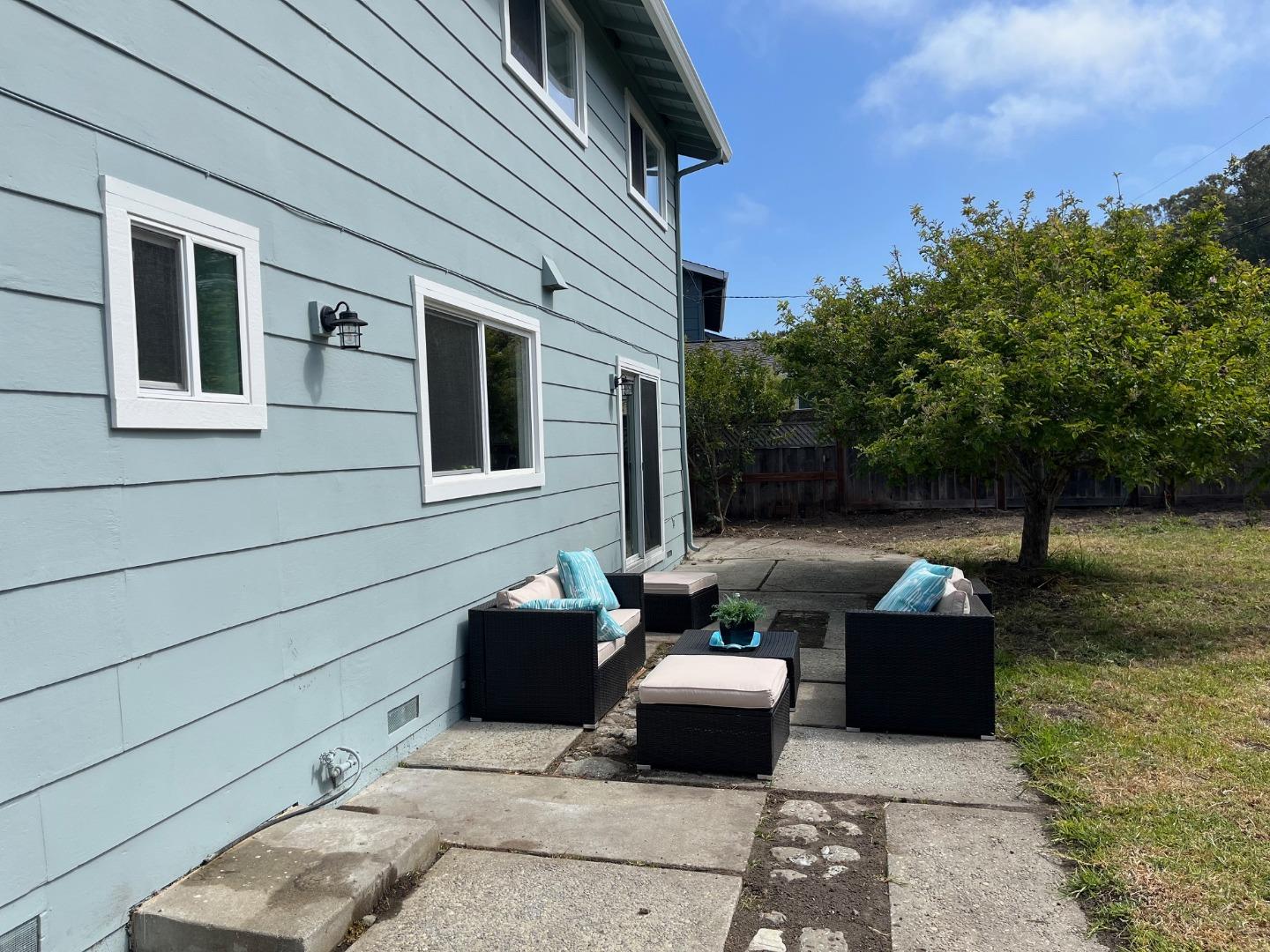 Detail Gallery Image 41 of 51 For 917 Sir Francis Ave, Capitola,  CA 95010 - 6 Beds | 2/1 Baths