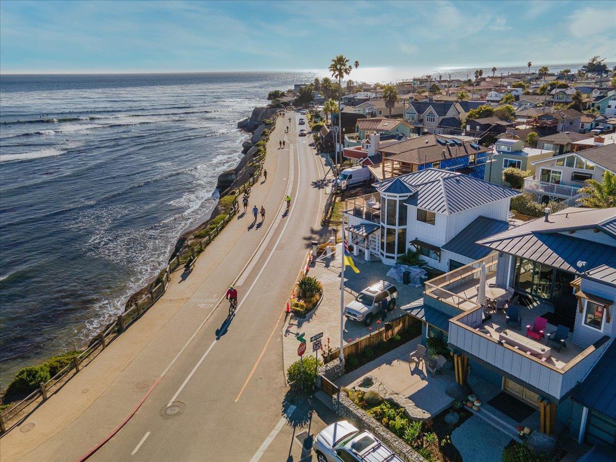 Detail Gallery Image 46 of 51 For 917 Sir Francis Ave, Capitola,  CA 95010 - 6 Beds | 2/1 Baths