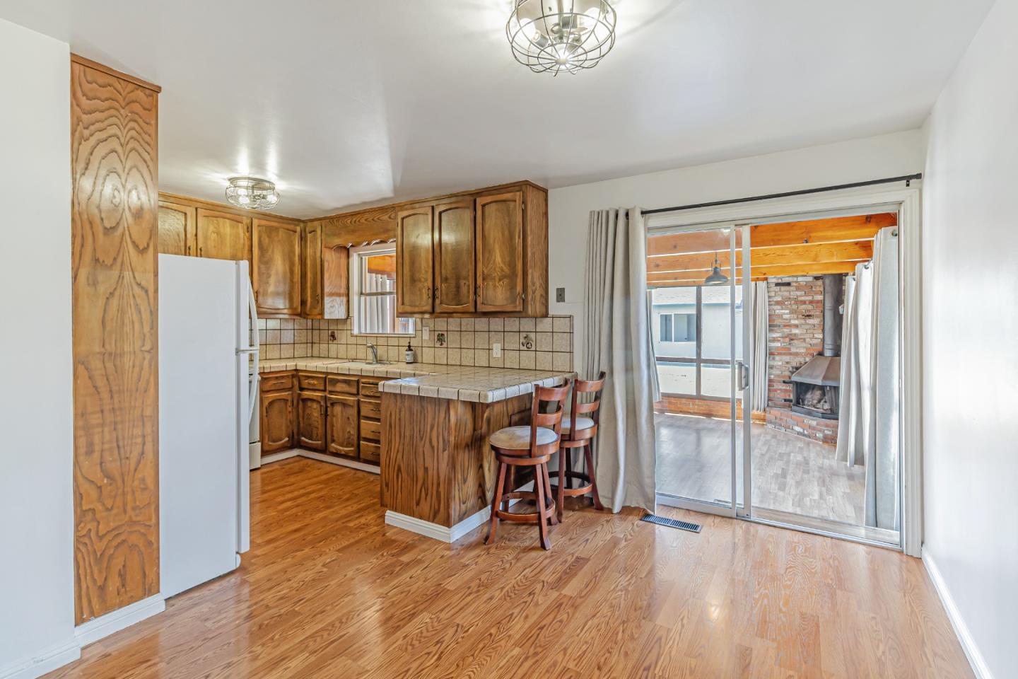 Detail Gallery Image 12 of 42 For 624 Filbert St, Half Moon Bay,  CA 94019 - 2 Beds | 1 Baths