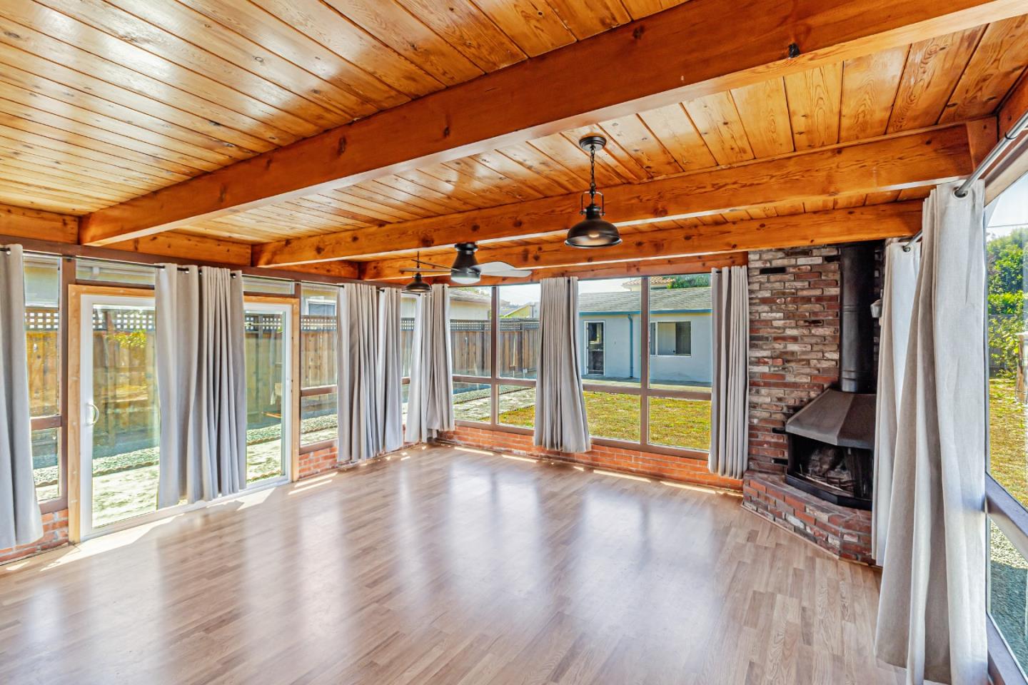 Detail Gallery Image 13 of 42 For 624 Filbert St, Half Moon Bay,  CA 94019 - 2 Beds | 1 Baths