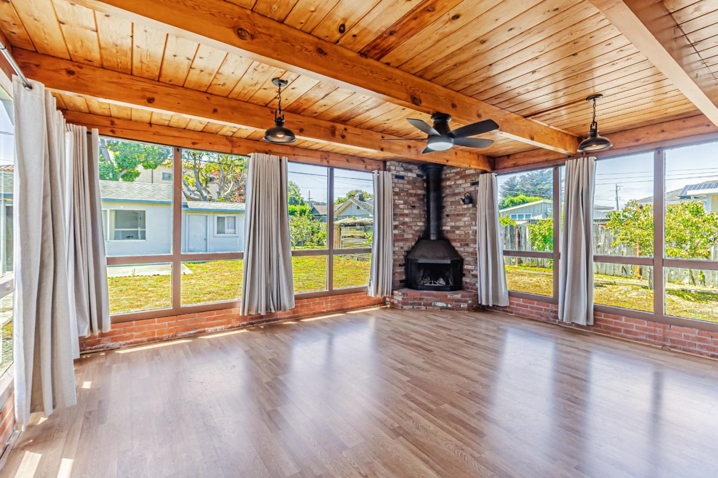 Detail Gallery Image 14 of 42 For 624 Filbert St, Half Moon Bay,  CA 94019 - 2 Beds | 1 Baths