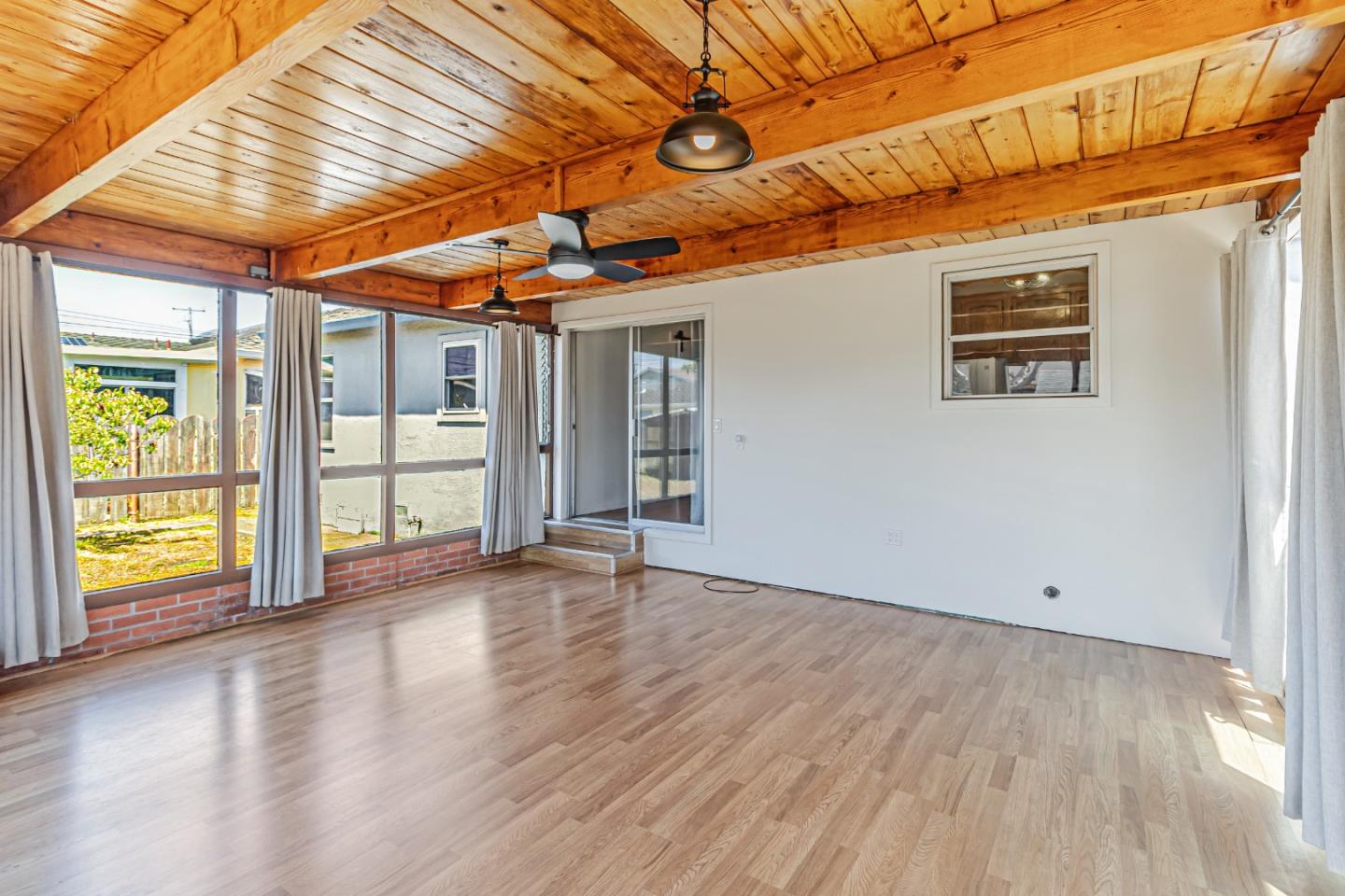 Detail Gallery Image 15 of 42 For 624 Filbert St, Half Moon Bay,  CA 94019 - 2 Beds | 1 Baths