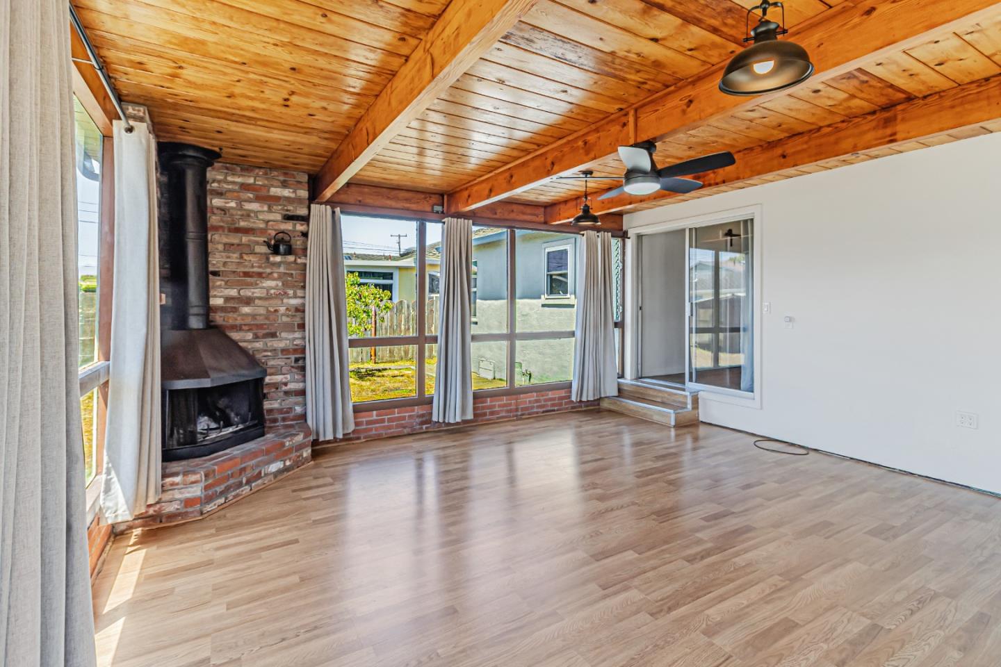 Detail Gallery Image 16 of 42 For 624 Filbert St, Half Moon Bay,  CA 94019 - 2 Beds | 1 Baths