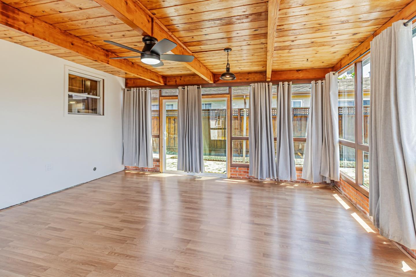 Detail Gallery Image 17 of 42 For 624 Filbert St, Half Moon Bay,  CA 94019 - 2 Beds | 1 Baths
