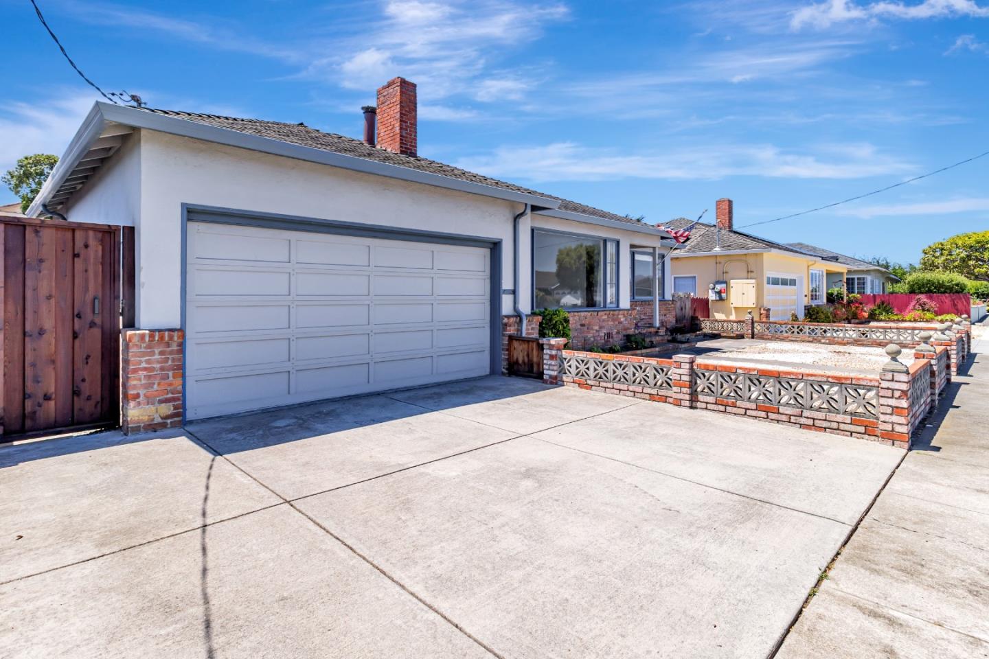 Detail Gallery Image 2 of 42 For 624 Filbert St, Half Moon Bay,  CA 94019 - 2 Beds | 1 Baths