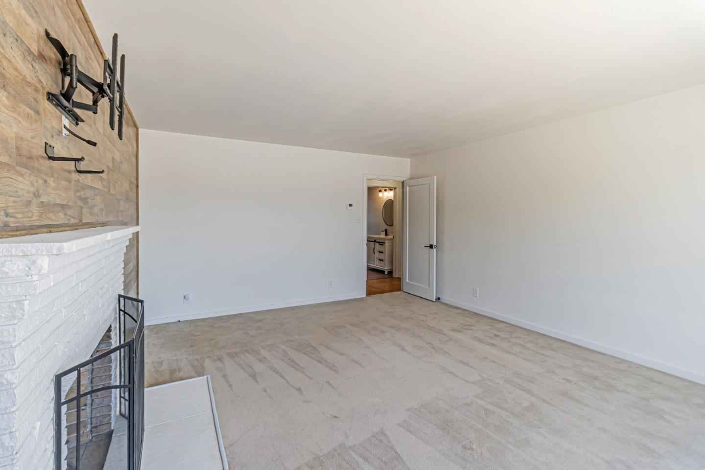 Detail Gallery Image 7 of 42 For 624 Filbert St, Half Moon Bay,  CA 94019 - 2 Beds | 1 Baths