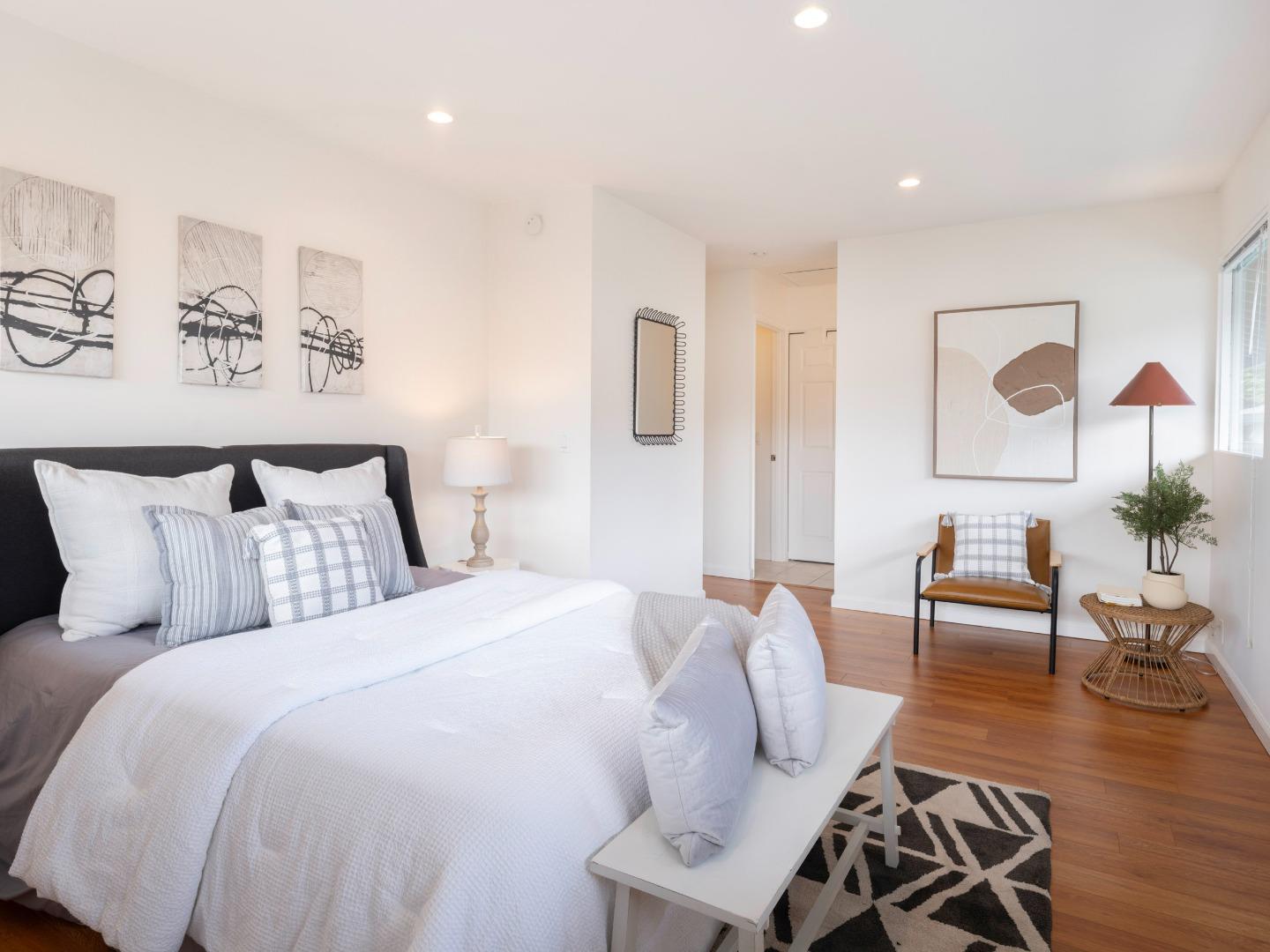 Detail Gallery Image 13 of 18 For 19 La Playa St, Monterey,  CA 93940 - 2 Beds | 2/1 Baths
