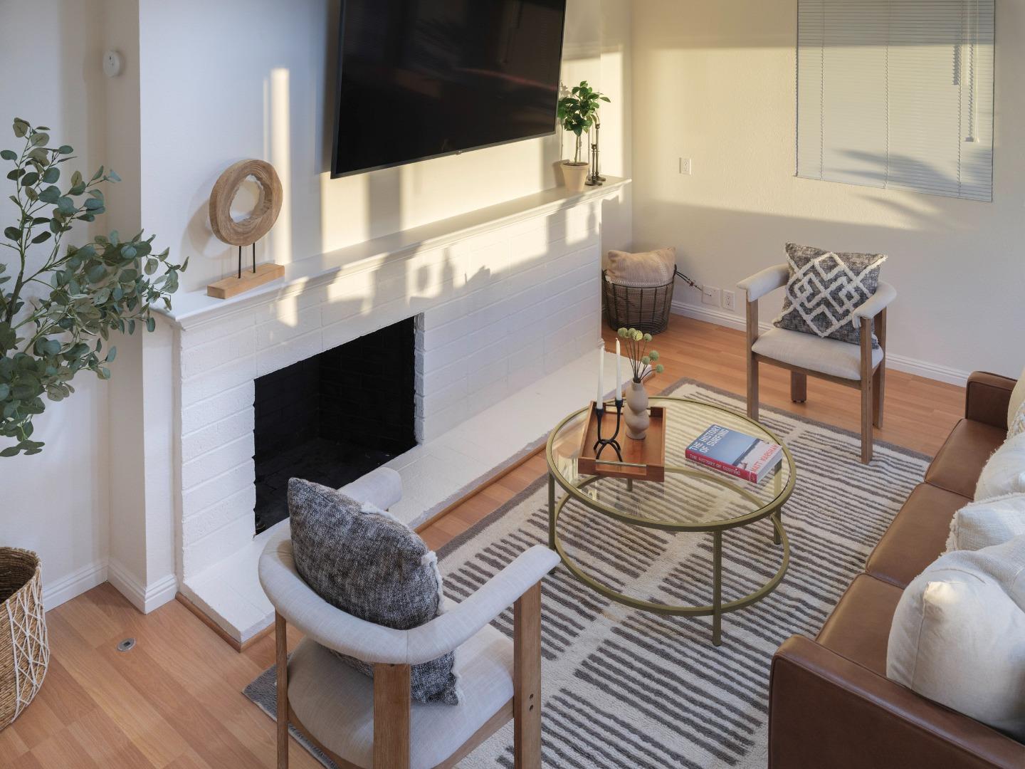 Detail Gallery Image 15 of 18 For 19 La Playa St, Monterey,  CA 93940 - 2 Beds | 2/1 Baths
