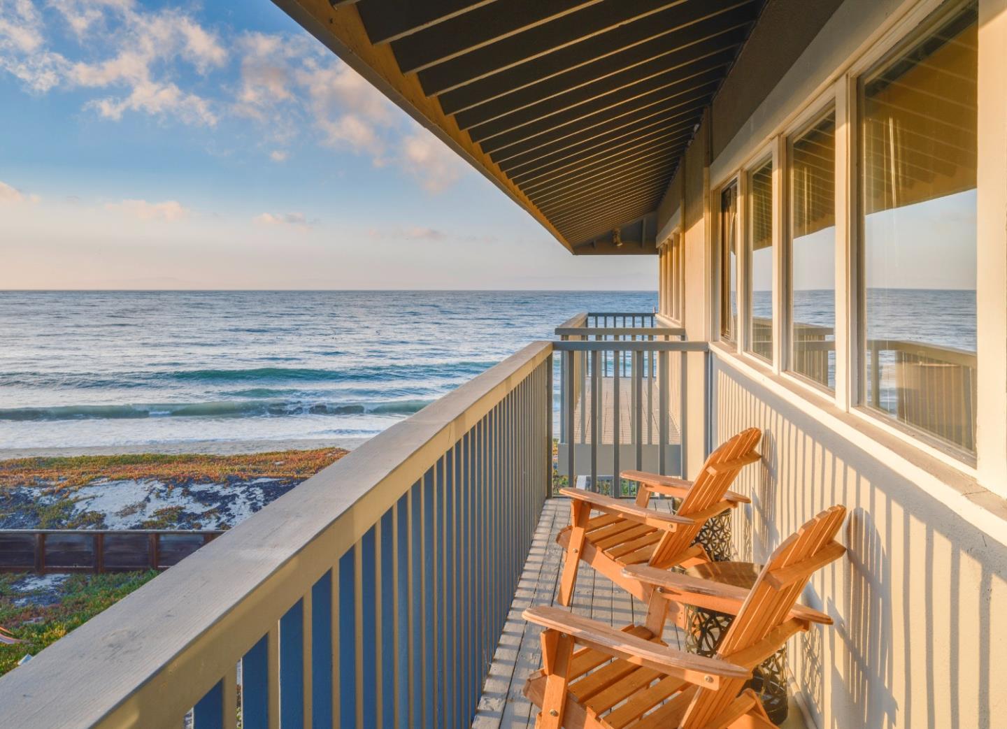Detail Gallery Image 3 of 18 For 19 La Playa St, Monterey,  CA 93940 - 2 Beds | 2/1 Baths