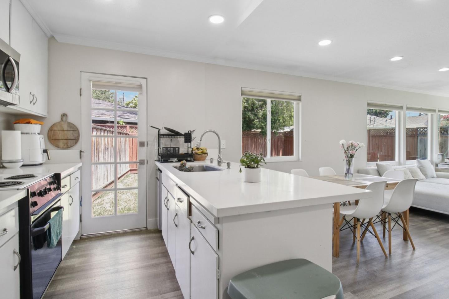 Detail Gallery Image 12 of 79 For 193 Roxbury St, Santa Clara,  CA 95050 - – Beds | – Baths